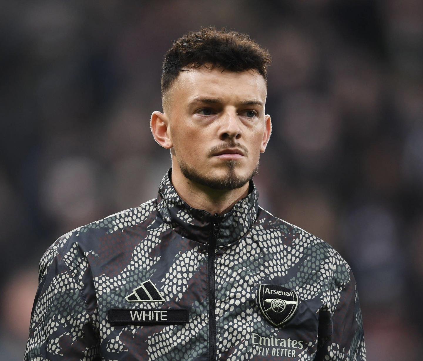 Ben White đã vắng mặt ở  thắng Burnley